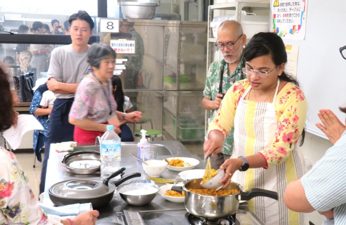 インド料理教室　マニさんに習うビリヤニ＆ライタ